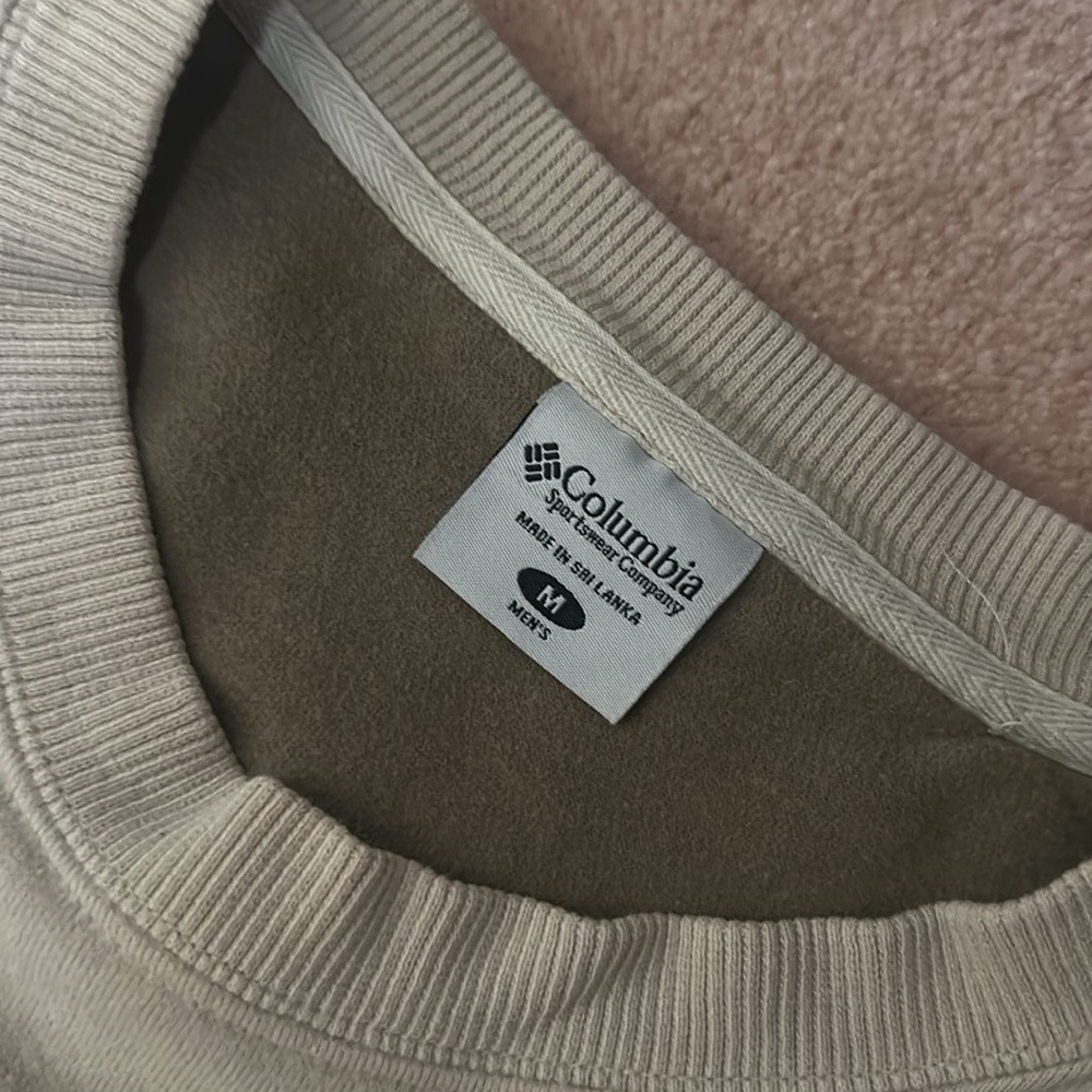 Columbia Cream Colored Men’s Crewneck Pullover Sweatshirt - Picture 5 of 7